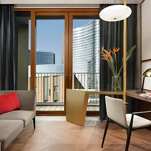 **** Hotel Verticale | Esperienze Italy